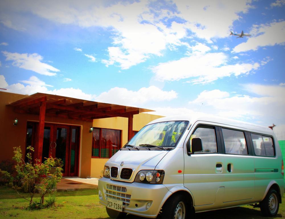 Hotel Las Mercedes Airport-Quito Табабела Экстерьер фото