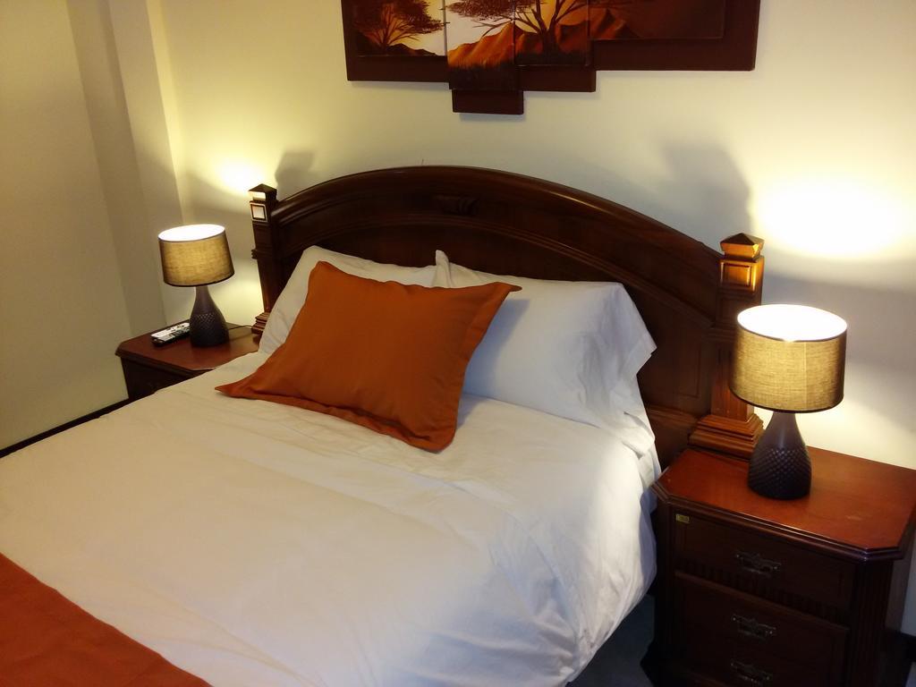 Hotel Las Mercedes Airport-Quito Табабела Номер фото