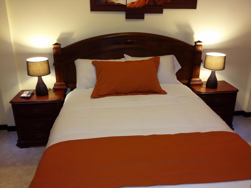Hotel Las Mercedes Airport-Quito Табабела Номер фото