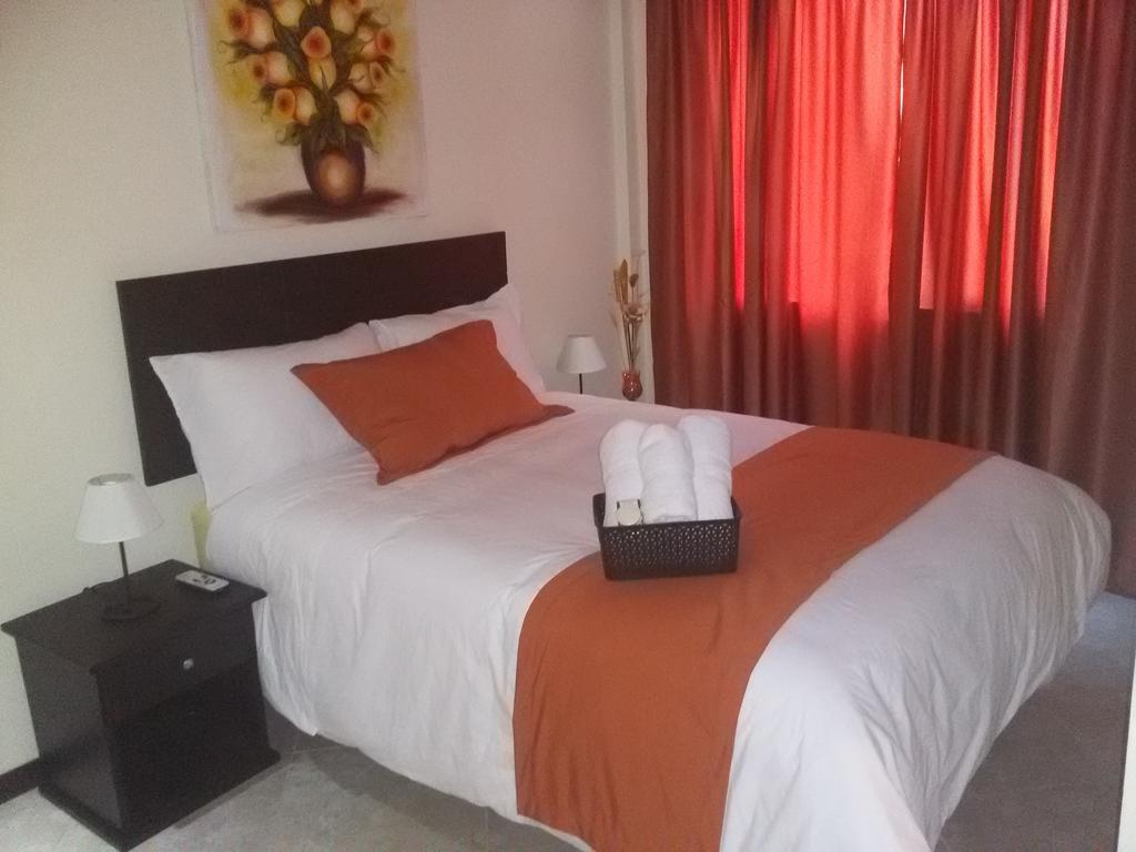 Hotel Las Mercedes Airport-Quito Табабела Номер фото