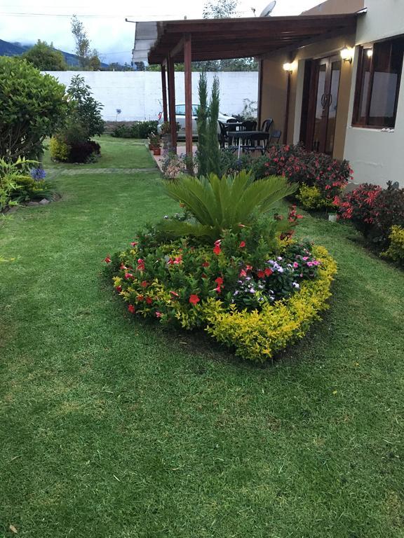 Hotel Las Mercedes Airport-Quito Табабела Экстерьер фото