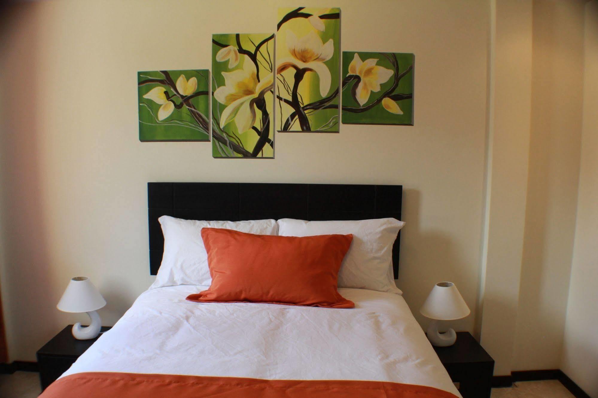 Hotel Las Mercedes Airport-Quito Табабела Экстерьер фото