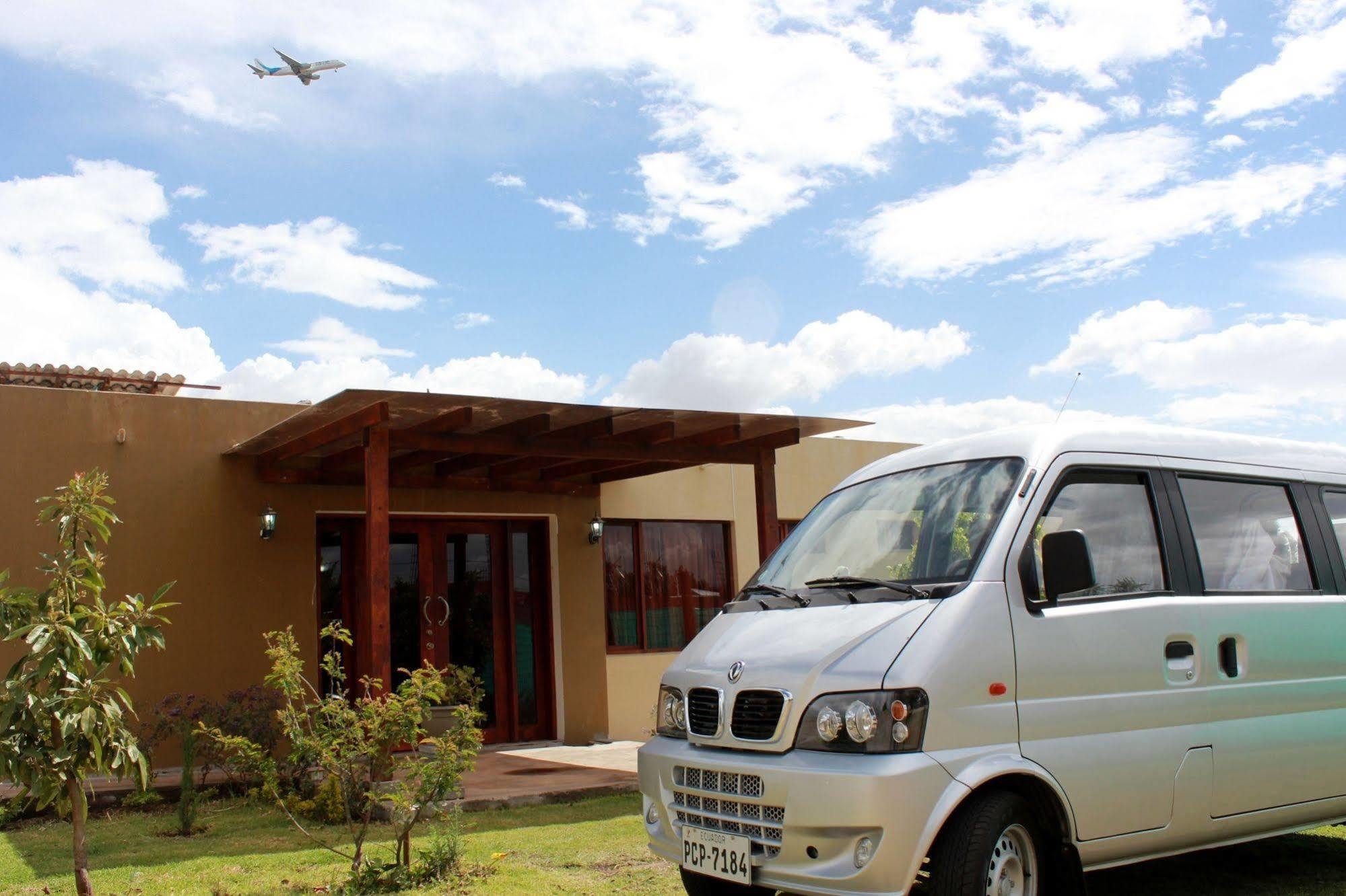 Hotel Las Mercedes Airport-Quito Табабела Экстерьер фото