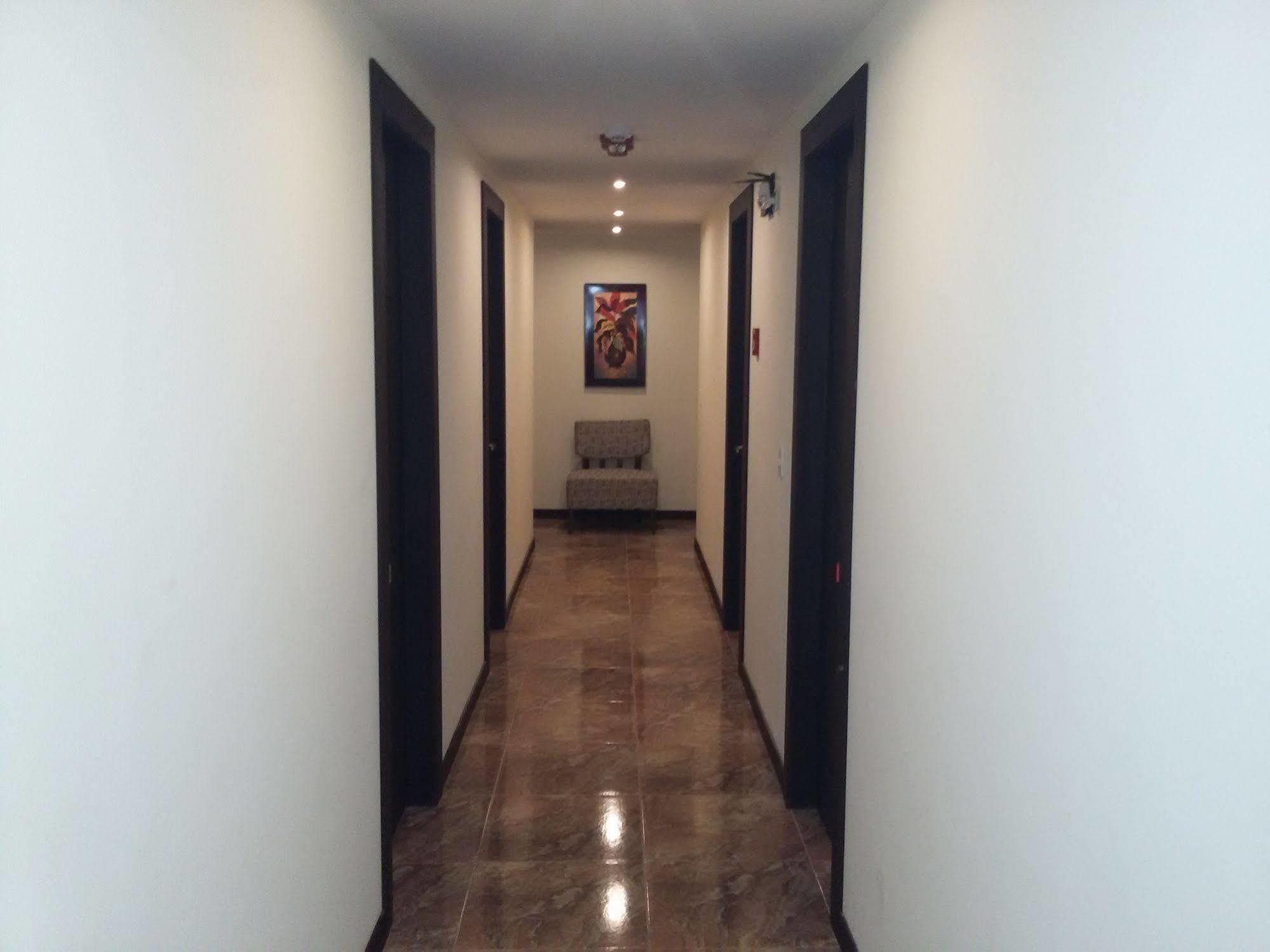 Hotel Las Mercedes Airport-Quito Табабела Экстерьер фото