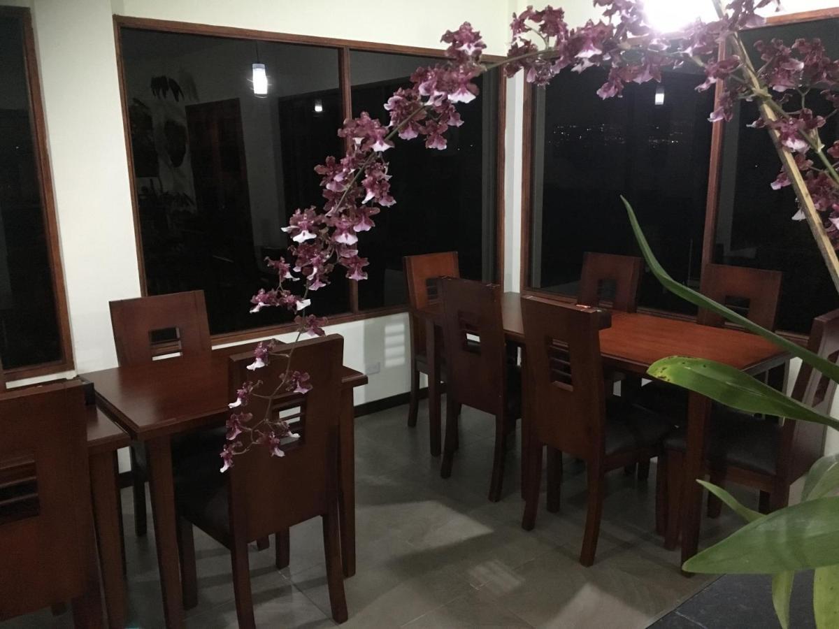 Hotel Las Mercedes Airport-Quito Табабела Экстерьер фото