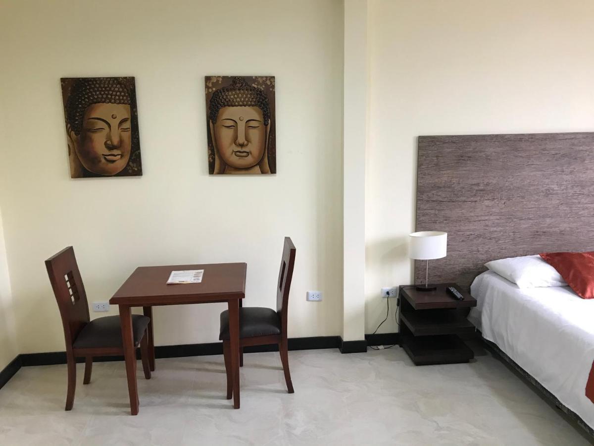 Hotel Las Mercedes Airport-Quito Табабела Экстерьер фото